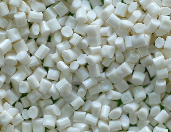 АБС-пластик гранулированный белый ABS HF380 фото