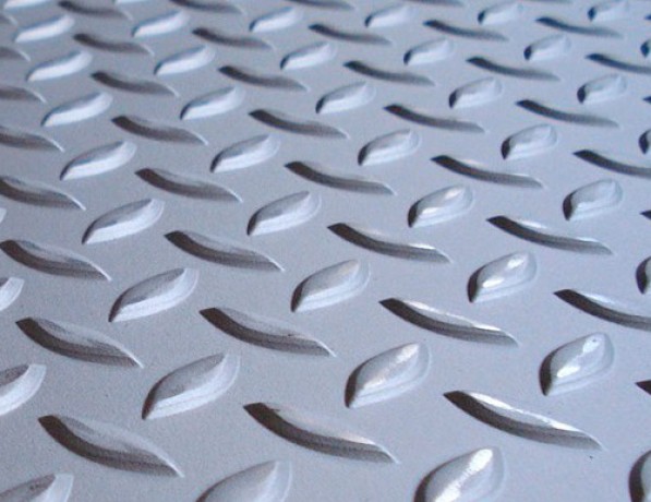 Лист нержавеющий рифленый г/к чечевица ЭИ943 2,5 мм ГОСТ 8568-77 фото